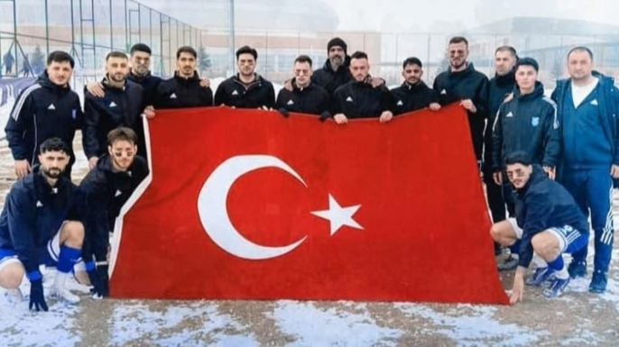 Dadaşlar liderden puanı söktü aldı