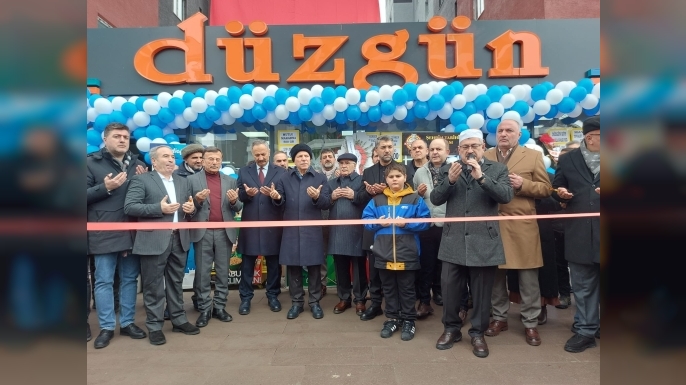 Düzgün Marketler Grubu’nun 25. Şubesi Yıldızkent’te Hizmete Açıldı