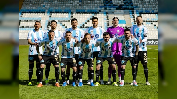 Erzurumspor sahada konuşmaya devam ediyor