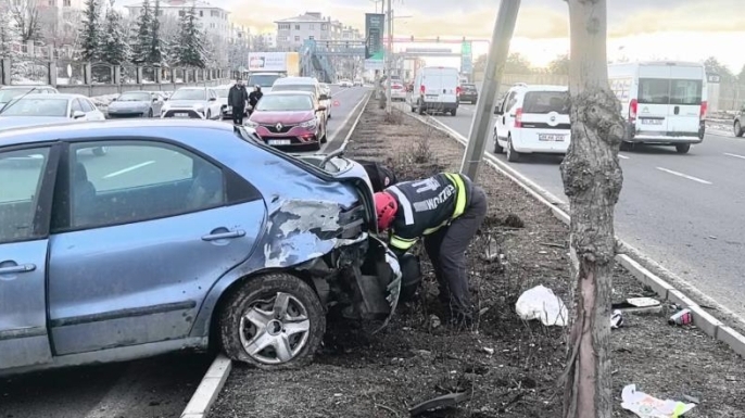 Trafik kazası sonrası araçtan kopan LPG tankı korku dolu anlar yaşattı