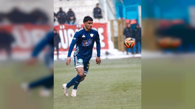 Arda Kara hemşerilerini gururlandırmaya devam ediyor