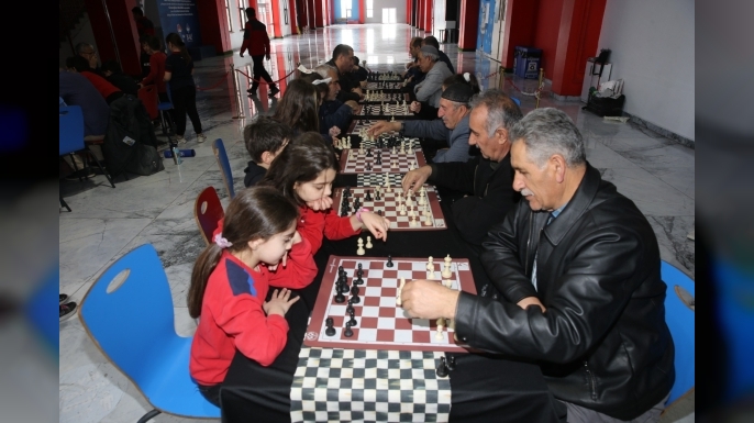 Satrançta kuşaklar buluşması