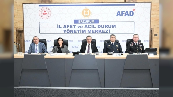 Vali Baruş’tan sahipsiz sokak hayvanları için ‘Zamanında Müdahale’ vurgusu