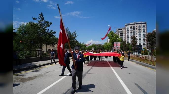 Atatürk'ün Erzurum'a gelişinin 107'nci yıl dönümü törenle kutlandı