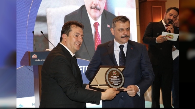 Bir Törenden daha fazlası...