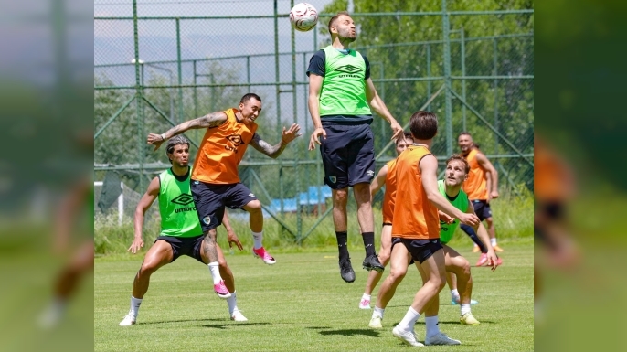 Erzurumspor'da tempo artıyor, gözler transferde