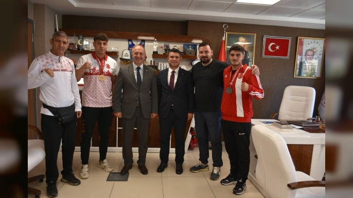 Erzurum’un genç şampiyonlarından Çakmur’a ziyaret