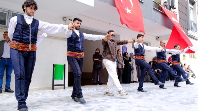 Kayabaşı ailesinin mutluluğuna ortak oldular