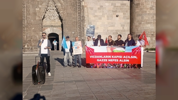 ‘Mazlumların yanında olmaya devam edeceğiz’