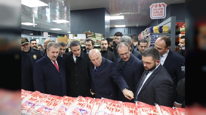 Yılmaz: Halk pazarları vatandaşın cebine katkı sunuyor