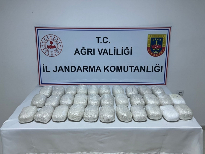 Ağrı’da 31 kilo 587 gram metamfetamin ele geçirildi