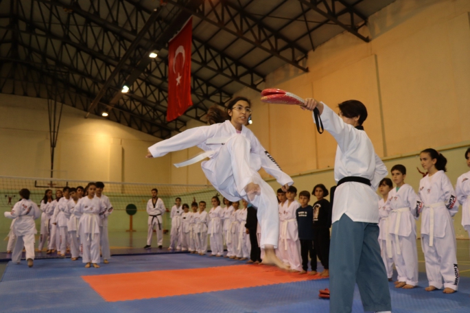Amatör Spor Haftası Oltu'da çeşitli etkinliklerle kutlandı