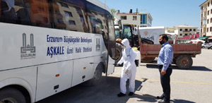 Aşkale Belediyesi dezenfekte çalışmalarını sürdürüyor