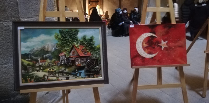 Atık malzemeleri sanata dönüştürdüler