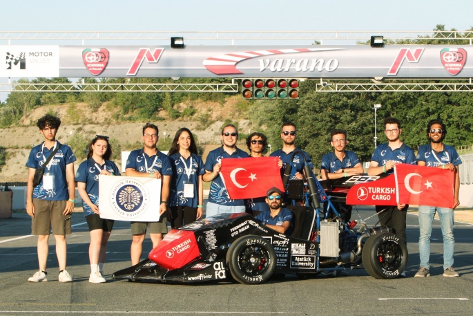 Aura 22 formula aracı İtalya’da Sahne aldı