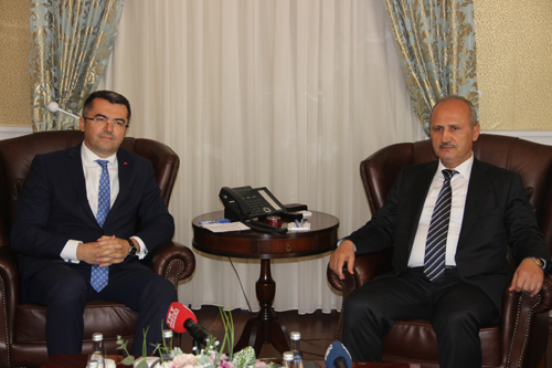 Bakan Turhan: “Hızlı demir yolunda projelerimiz sonlanma aşamasına geldi”