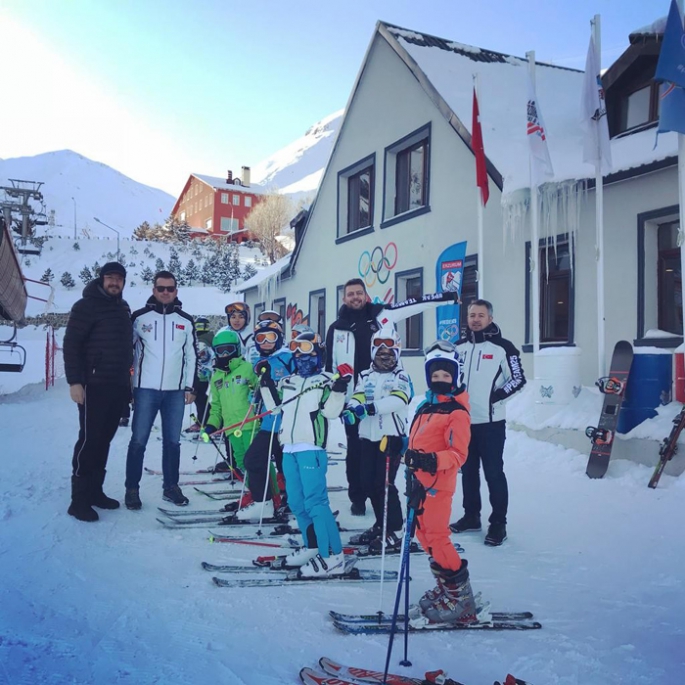 Başkan Ömeroğlu turizmcilerle bir araya geldi