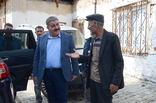 Başkan Sunar, köy köy gezerek istekleri birinci ağızdan dinliyor
