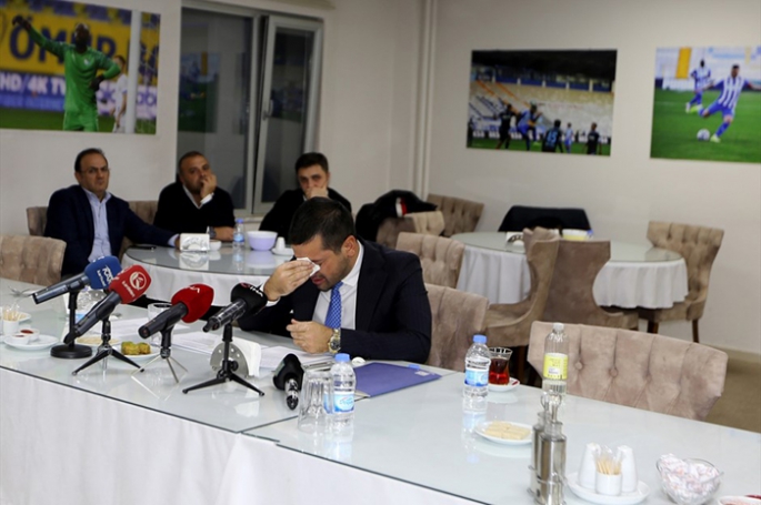 BB Erzurumspor Başkanı Hüseyin Üneş görevinden istifa etti