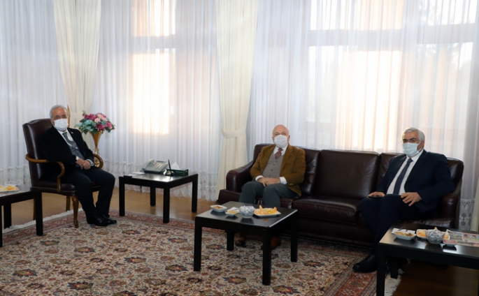 Büyükşehir Belediye Başkanı Mehmet Sekmen ve Ak Parti İl Başkanı M. Emin Öz’den Rektör Çomaklı’ya ziyaret