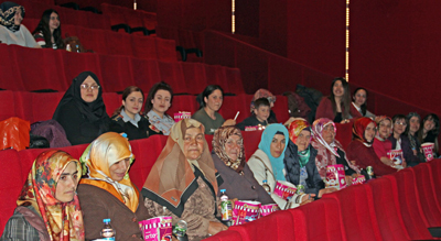 Çiftçi Kadınlar Hem Öğreniyor Hem Eğleniyor