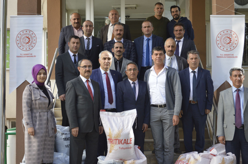 Çiftçilere yem bitkisi tohumu dağıtıldı