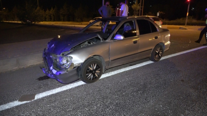 Elazığ’da ambulans ile otomobil çarpıştı: 2 yaralı