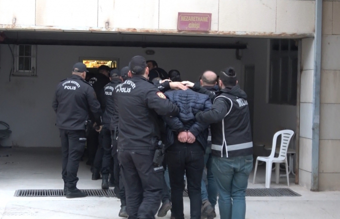 Elazığ'da 'Silindir' operasyonunda 17 tutuklama