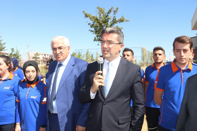 Erzurum’dan Pakistan’a 4 yardım tırı gönderildi