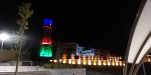 Erzurum Kalesi Azerbaycan bayrağının renkleriyle ışıklandı