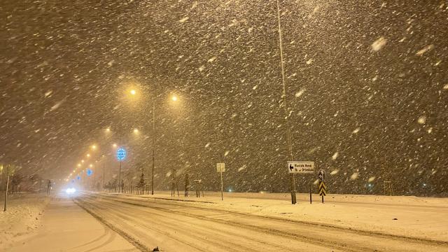 ERZURUM KAR’A TESLİM OLDU