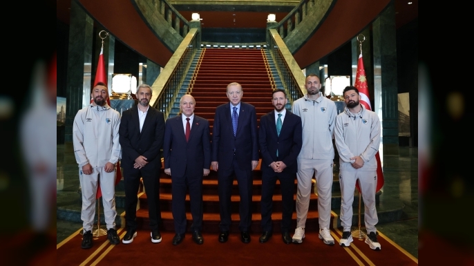 Erzurumspor’un Tarihi Başarısı Cumhurbaşkanı Erdoğan’la paylaşıldı