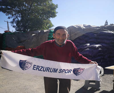 FANATİK DEDE TATLI SÖZÜ VERDİ