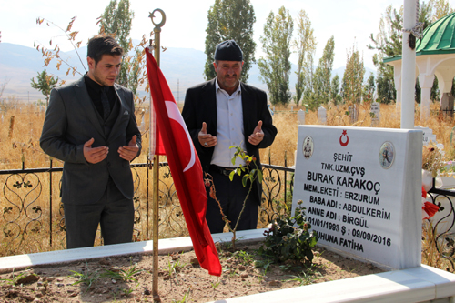 Fırat Kalkanı Harekatı şehidinin babası ve kardeşinden Barış Pınarı Harekatına destek