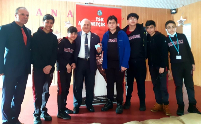 Harçlıklarını Mehmetçik Vakfı’na bağışladılar