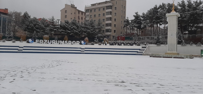 HEM SEVİNDİRİYOR HEM ÜZÜYOR
