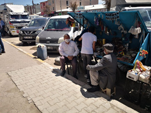 Horasanlılar maske takma kuralına uyuyor