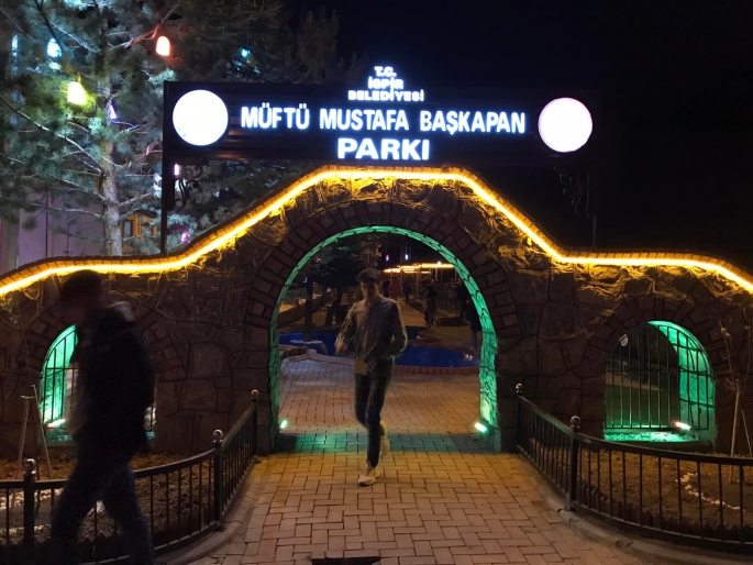 İspirliler ilçe meydanında iftarda buluştu