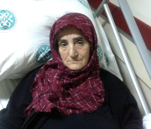 Kayıp yaşlı kadın evinin yakınındaki bir kulübede sağ bulundu