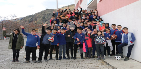 Kaymakam tecrübelerini öğrencilere aktardı