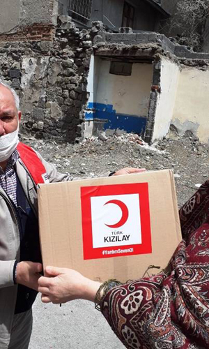 Kızılay Yakutiye İlçe Başkanlığı’ndan vatandaşa yardım