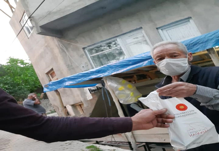 Maske ve kolonya dağıtımına başlandı!