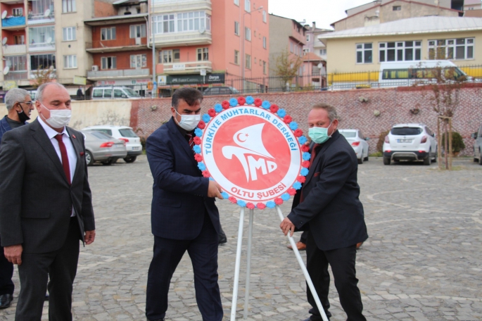 Oltu’da Muhtarlar günü kutlandı