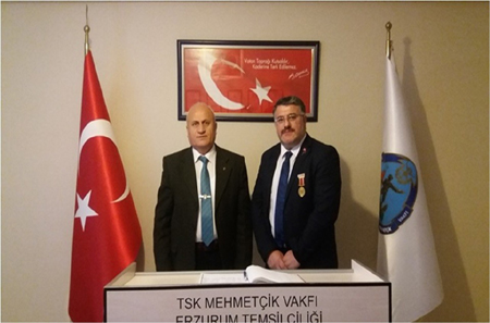 Türkiye Harp Malulü Gaziler Şehit Dul ve Yetimler Derneği Başkanı Recep Akgül ve yönetimi, TSK Mehmetçik Vakfı Erzurum temsilciliğini ziyaret etti
