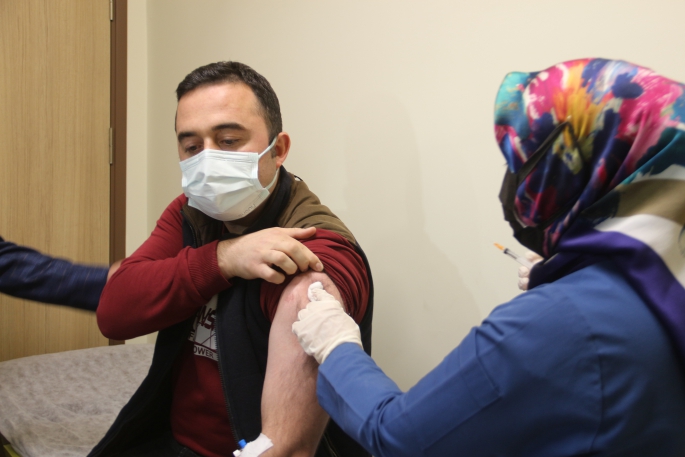 Turkovac aşısı Erzurum’da ilk gönüllüsüyle buluştu