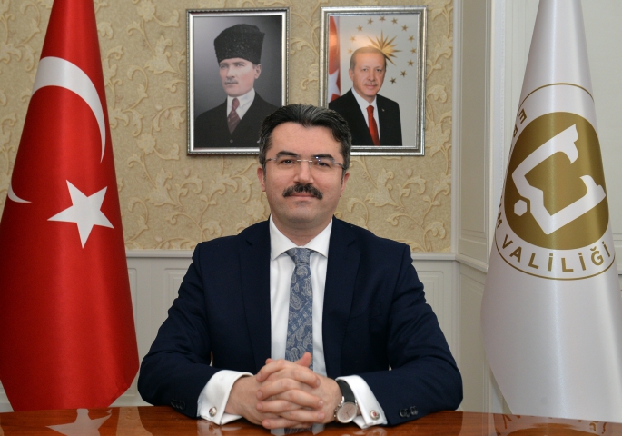 Vali Memiş: “Demokrasi zincirinin ilk halkasını oluşturan muhtarlarımızın 19 Ekim günü kutlu olsun”