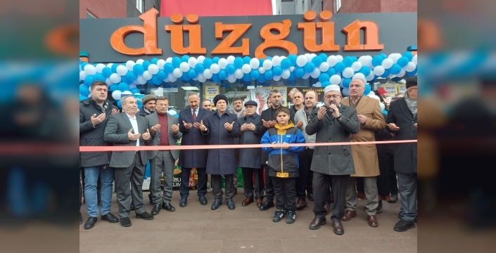 Düzgün Marketler Grubu’nun 25. Şubesi Yıldızkent’te Hizmete Açıldı